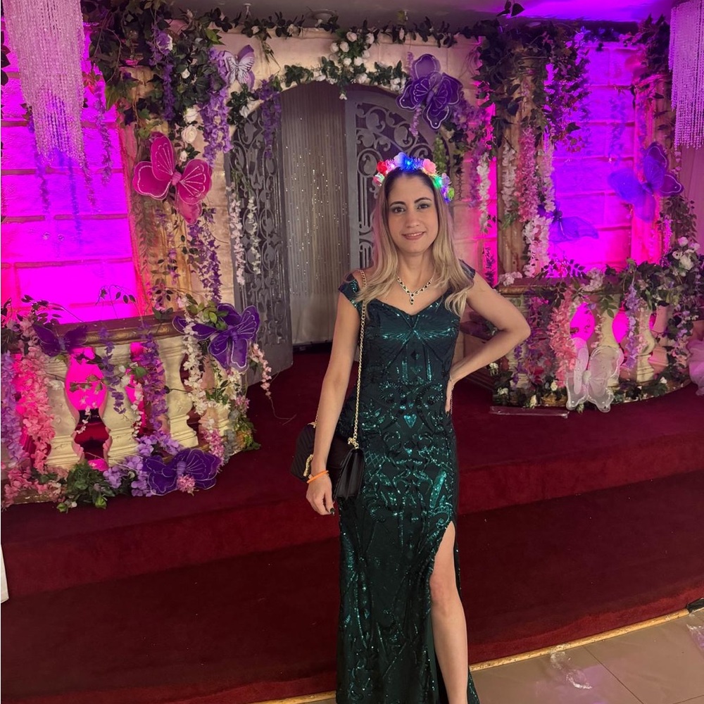 SHEIN Elegant Green Evening Gown